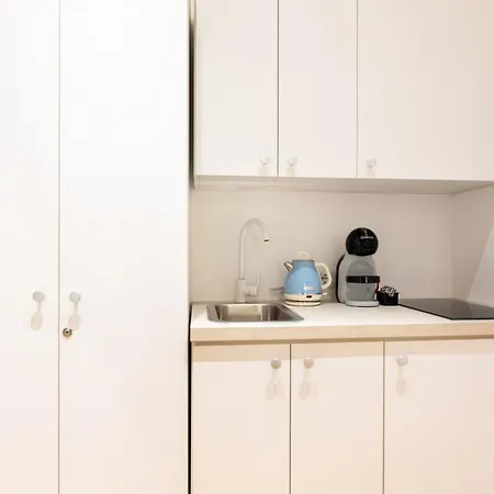 Leon Caravita Apartment