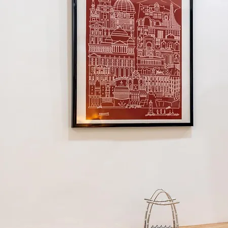 Leon Caravita Apartment