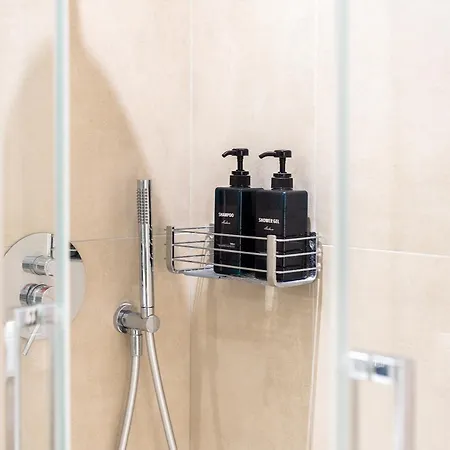 Leon Caravita Apartment *