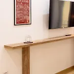 Apartment Leon Caravita Neapel