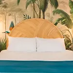 Apartment Leon Caravita