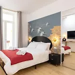 Apartment Leon Caravita