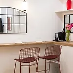 Leon Caravita Apartment